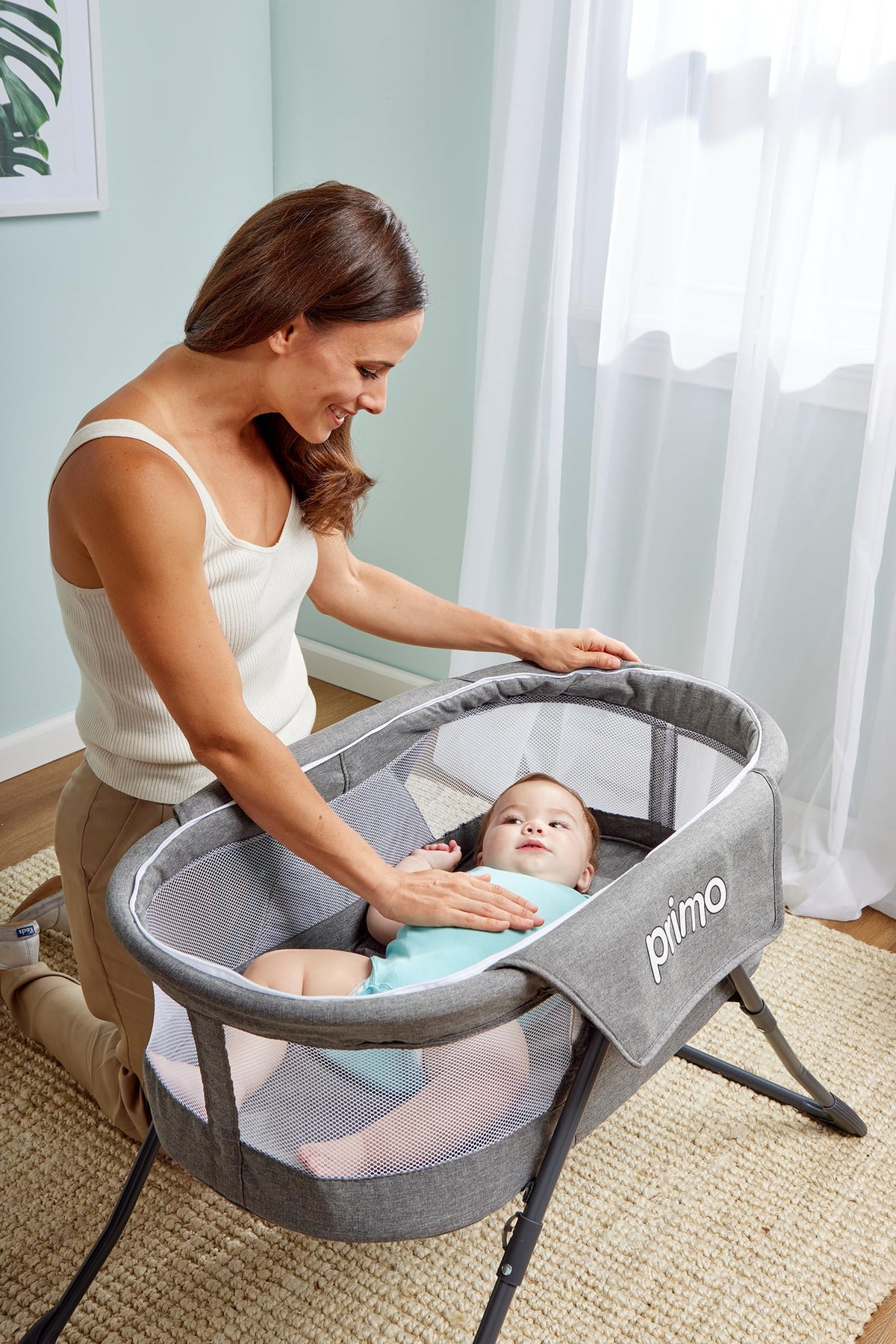 Lightweight Folding Travel Bassinet with Mesh Canopy and Carrying Tote Bag R7224